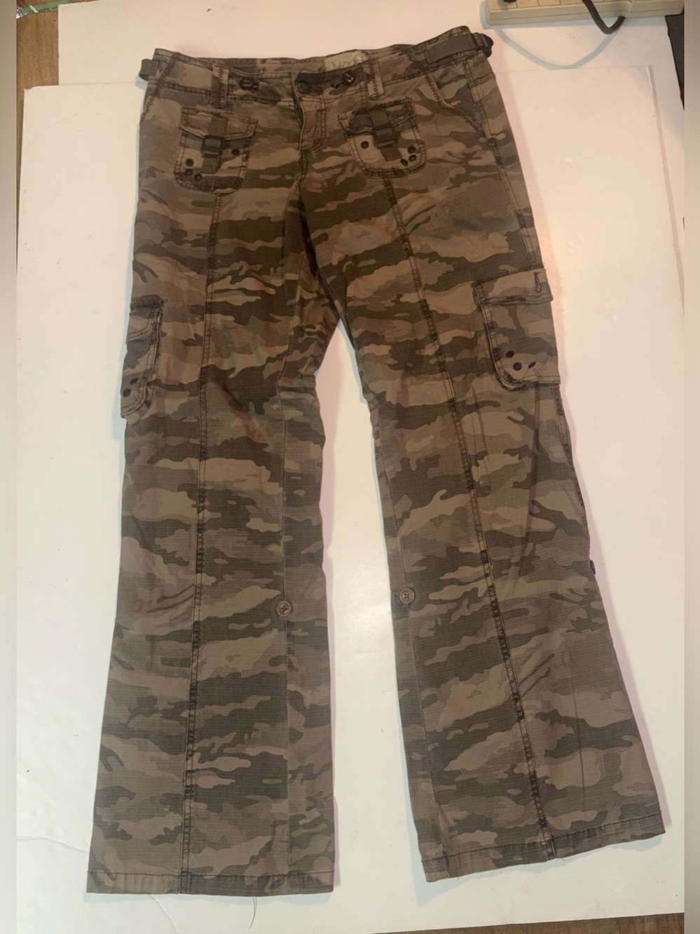Nori Camo Cargo Pants Women’s Size 9 Camouflage Multiple Pockets W/ Buckles